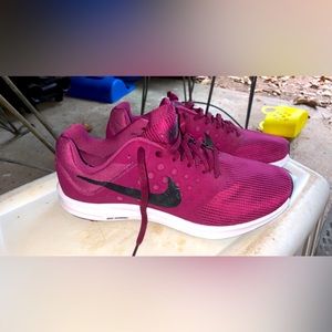 Maroonish purple.💜‼️